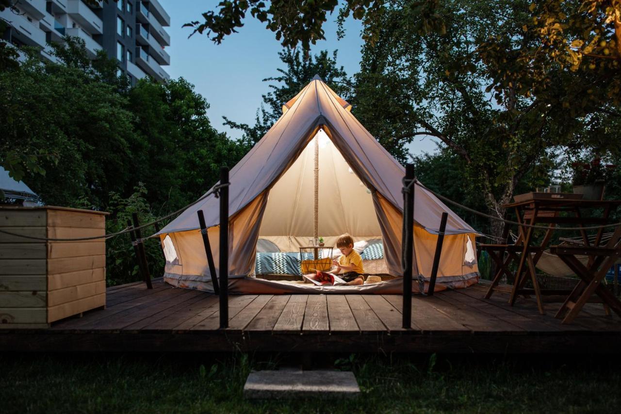 Dragonfly Gardens Urban Glamping Brasov Hotel Exterior photo