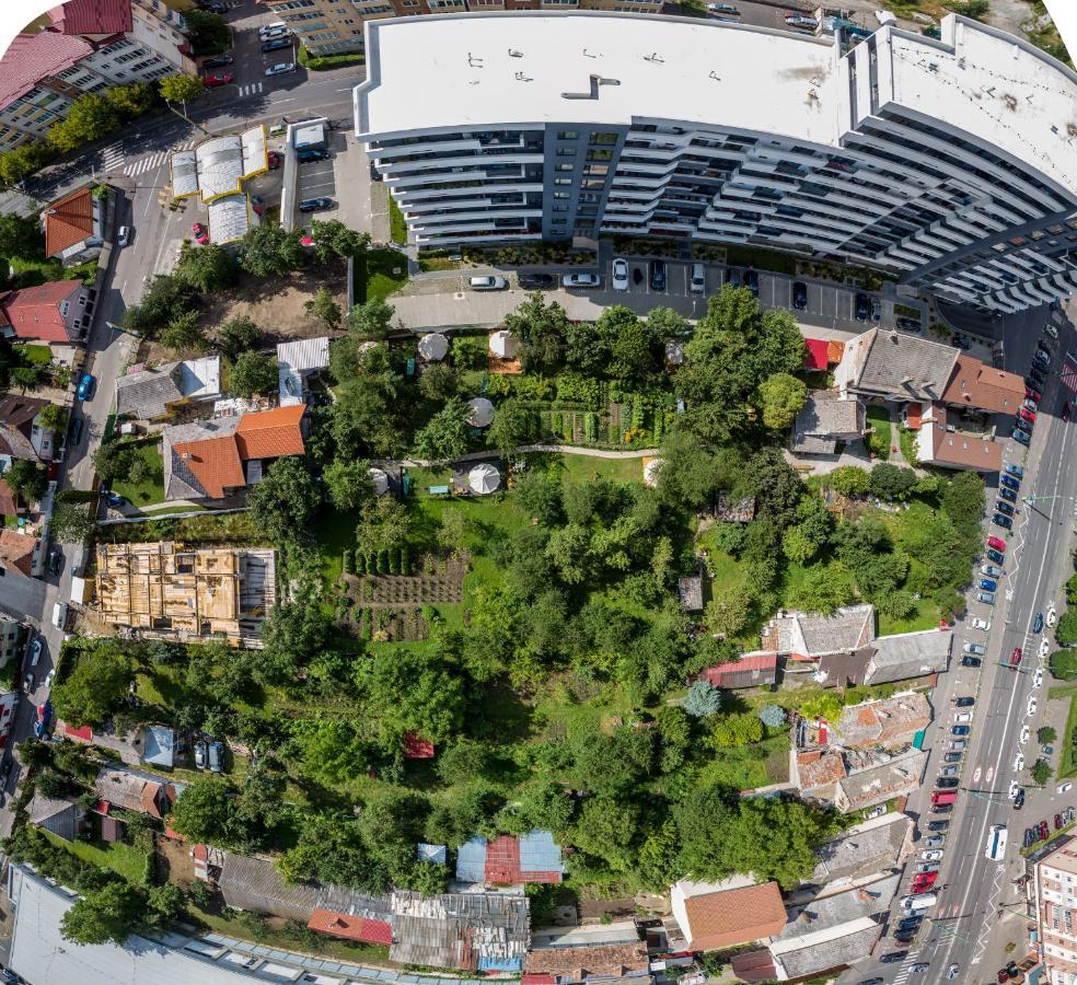 Dragonfly Gardens Urban Glamping Brasov Hotel Exterior photo