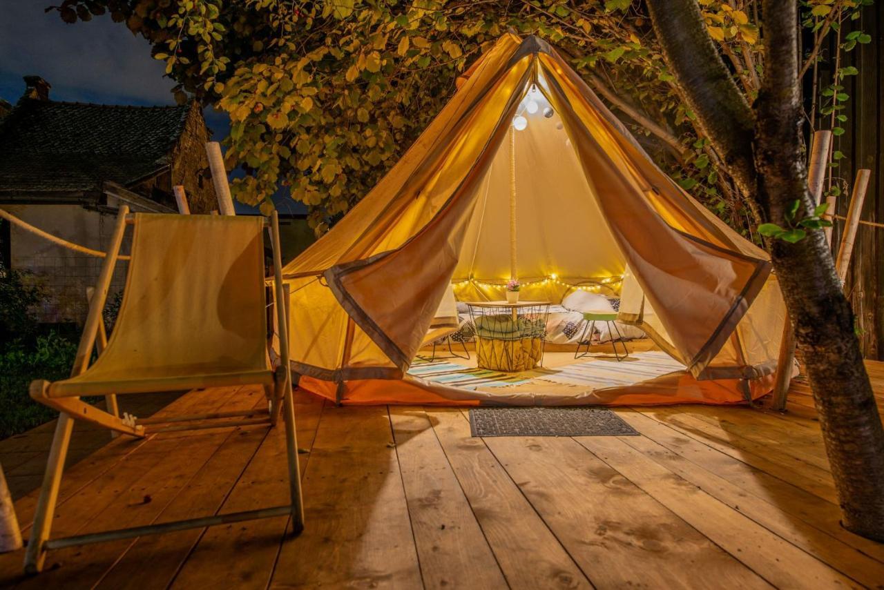 Dragonfly Gardens Urban Glamping Brasov Hotel Exterior photo